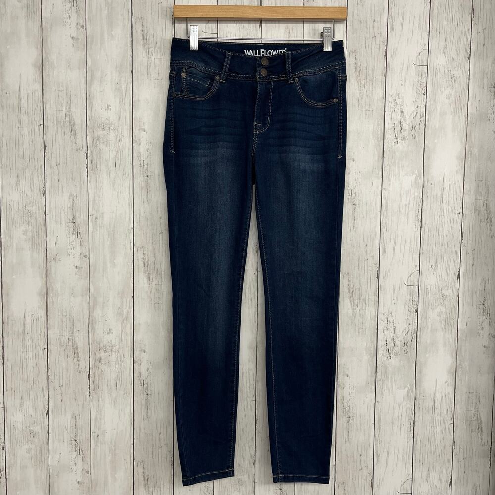 Wallflower Ultra Fit Skinny Jeans Size 7 Short Dark Wash Stretch Everyday Basic